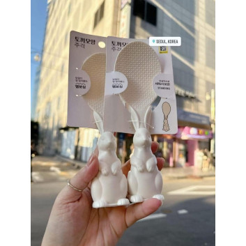 Vá múc cơm hình thỏ