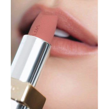 Son Prada Monochrome Hyper Matte Lipstick B02 Quartz