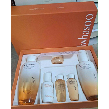 Sulwhasoo Essential Revitalizing Skincare Set