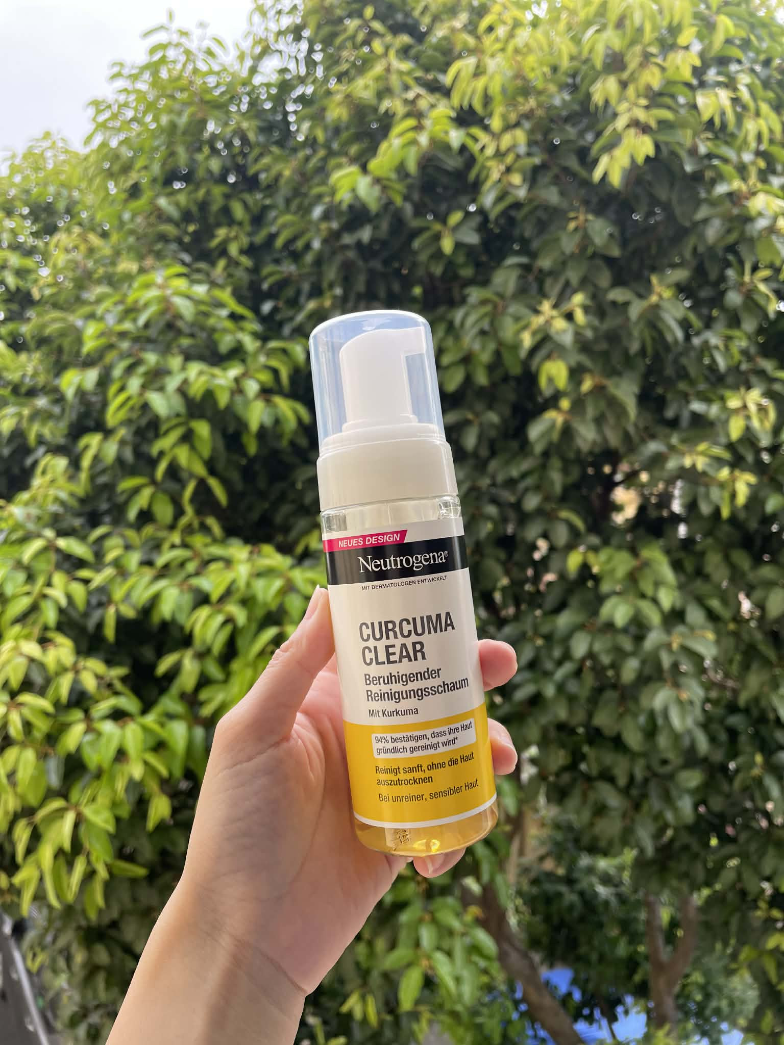 Sữa rửa mặt nghệ  Neutrogena  — ảnh chính