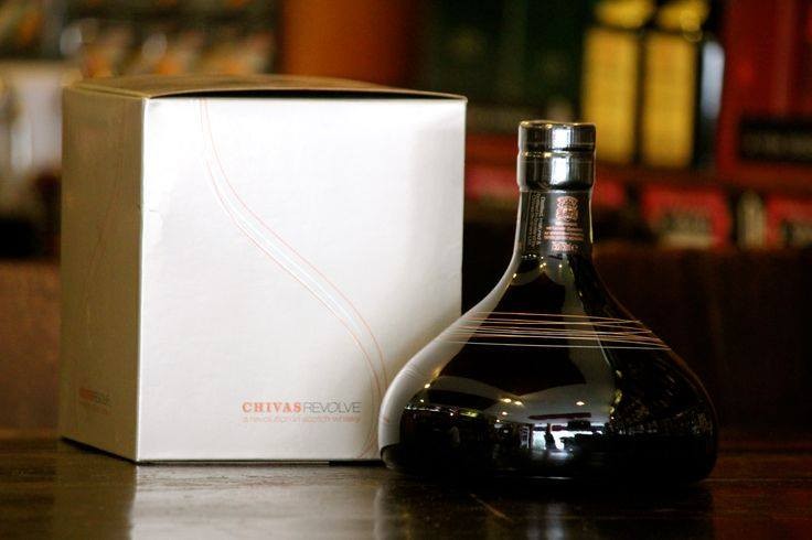Rượu Chivas Revolve Đĩa Bay — ảnh chính
