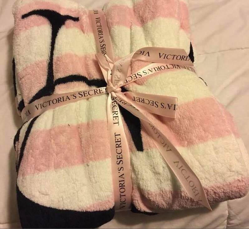Mền Victoria Secrect     — ảnh 2