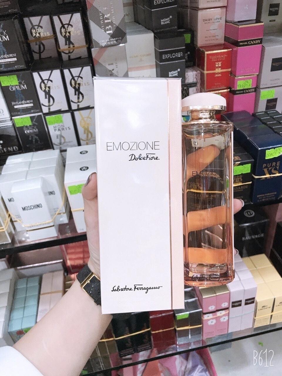 Nước hoa nữ Salvatore Ferragamo Emozione Dolce Fiore  — ảnh chính