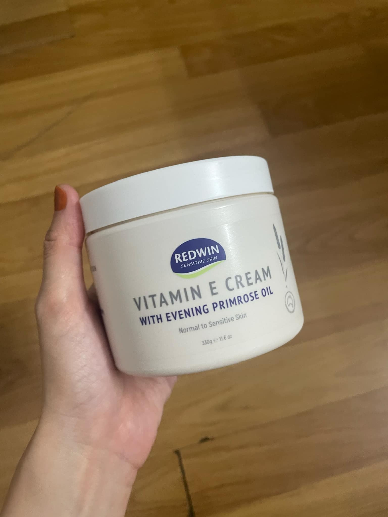Kem dưỡng vitamin E Redwin Úc 