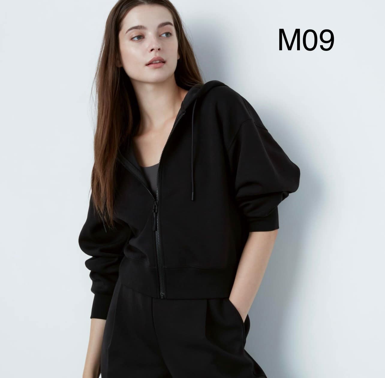 Áo khoác nỉ Uniqlo — ảnh chính