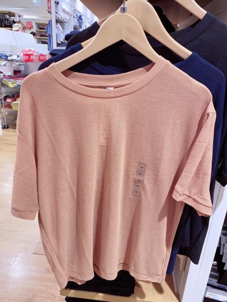 Áo thun mỏng Uniqlo — ảnh chính