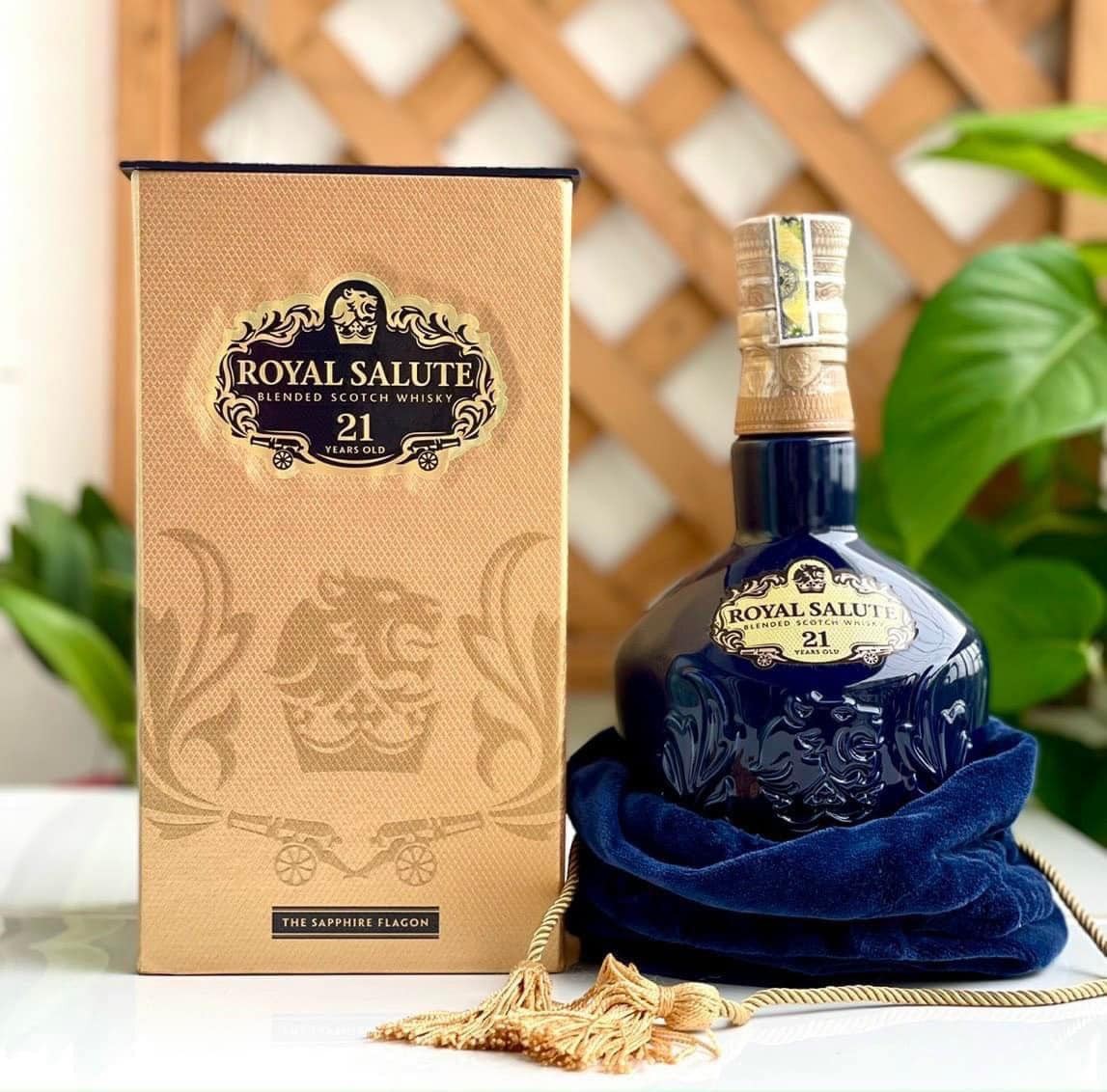 CHIVAS 21