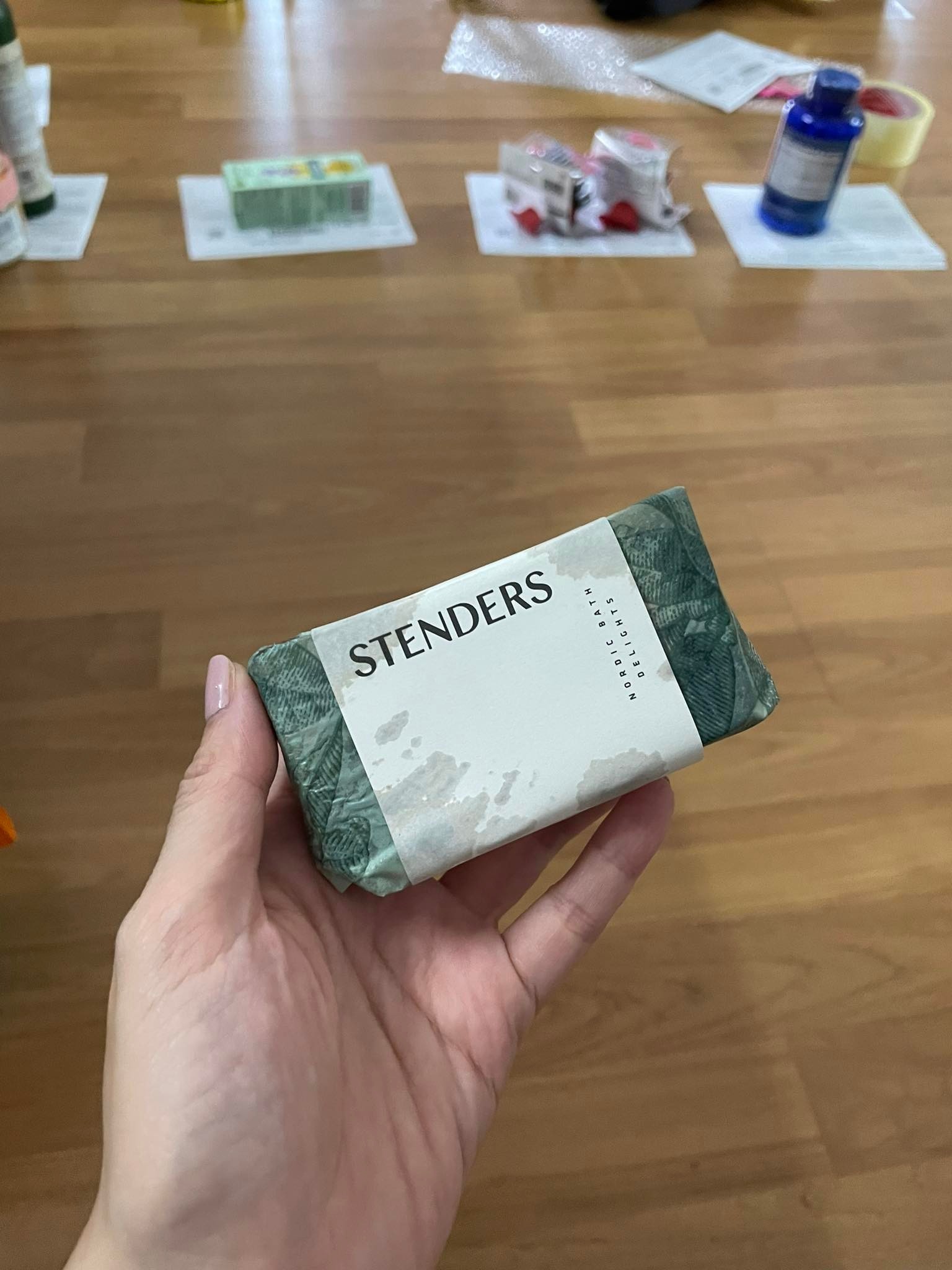 Xà bông làm thủ công bằng tay Stenders 100g — ảnh chính