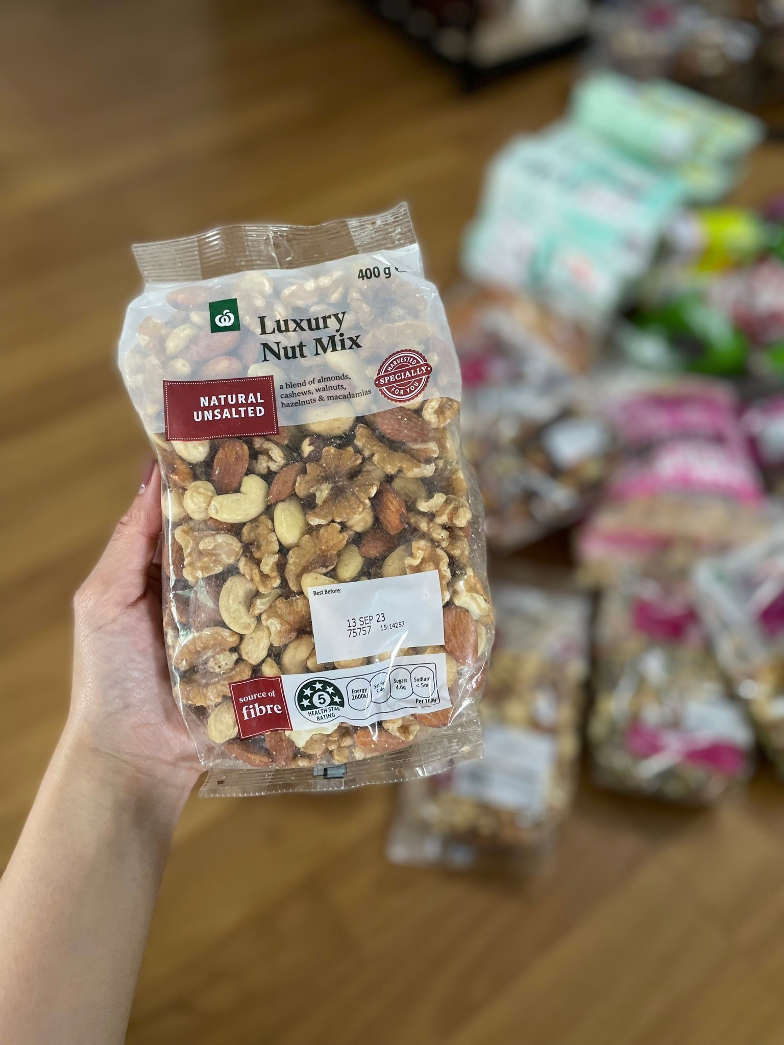  Hạt hỗn hợp Woolworths Luxury mix nut   — ảnh chính