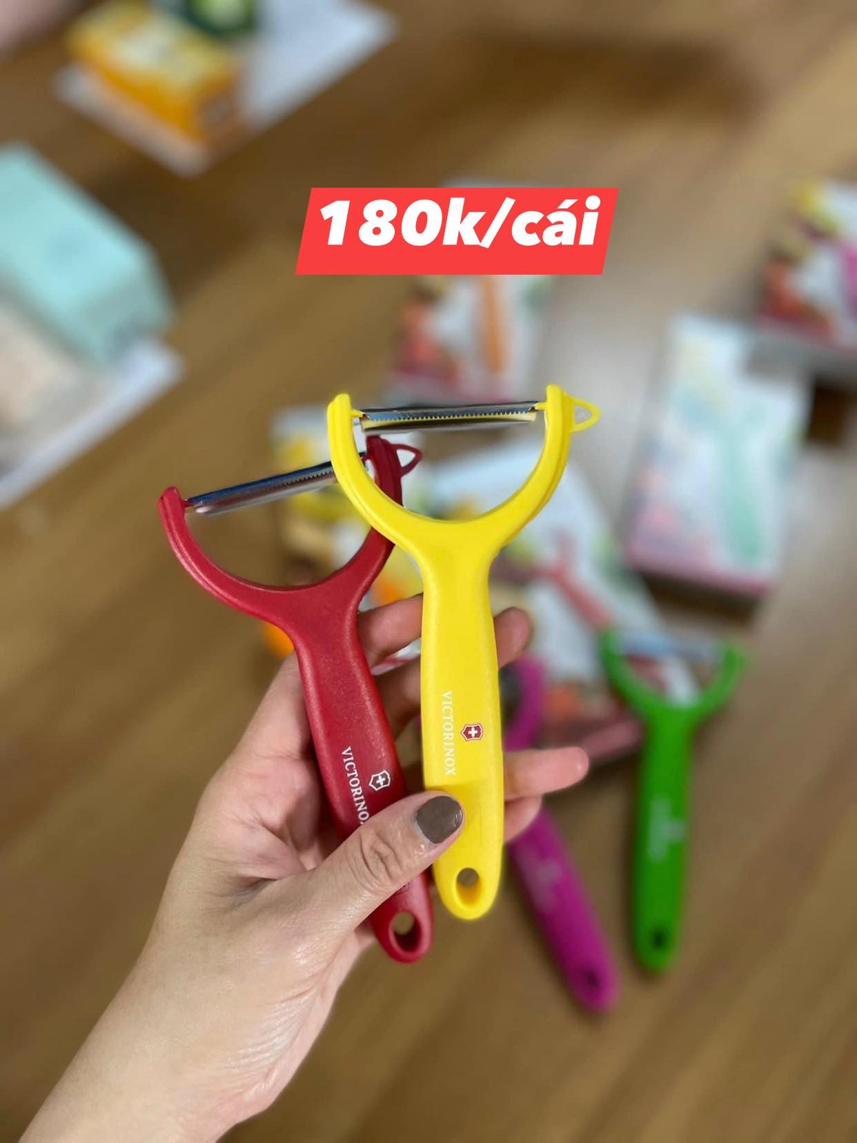 Dao bào Victorinox — ảnh chính