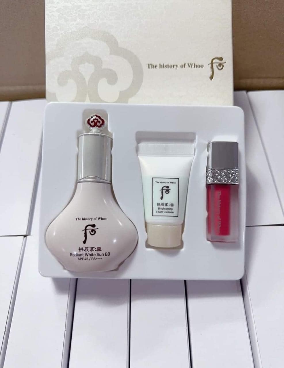 Set kem BB trang điểm The History of Whoo — ảnh chính