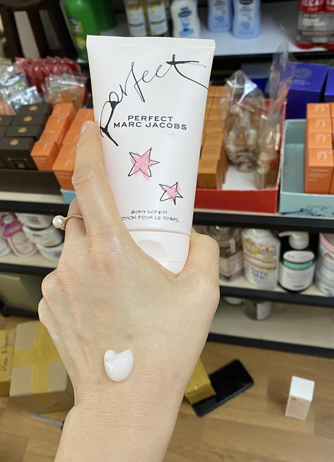 Dưỡng thể nước hoa Marc Jacobs Perfect fullsize 150ml — ảnh chính