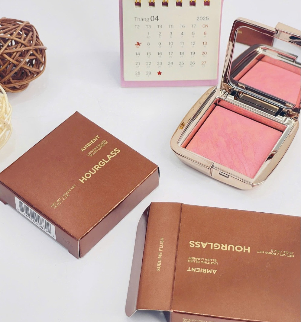 Má Hồng Hourglass Ambient Lighting Blush — ảnh chính