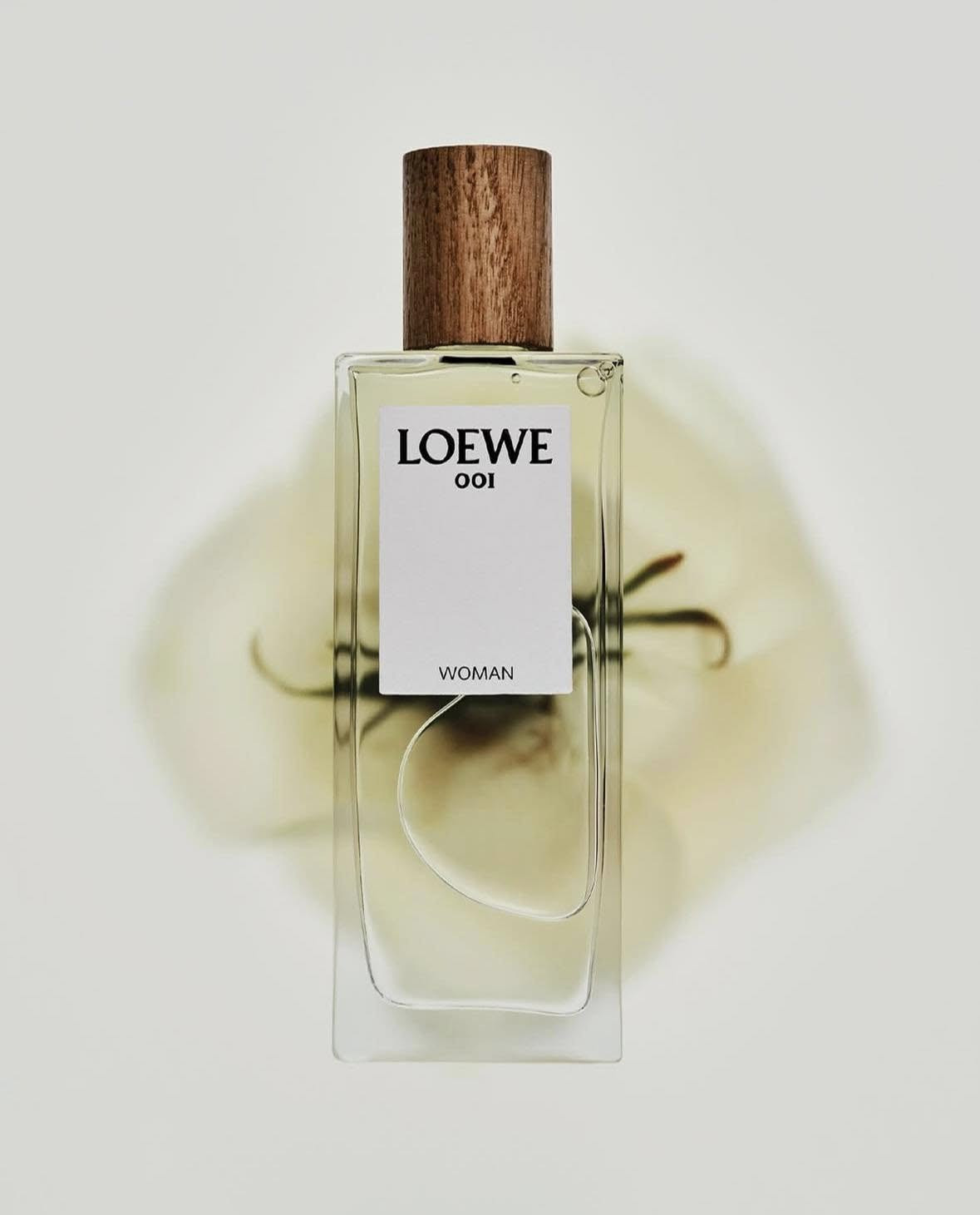 Loewe 001 Woman EDP  — ảnh chính