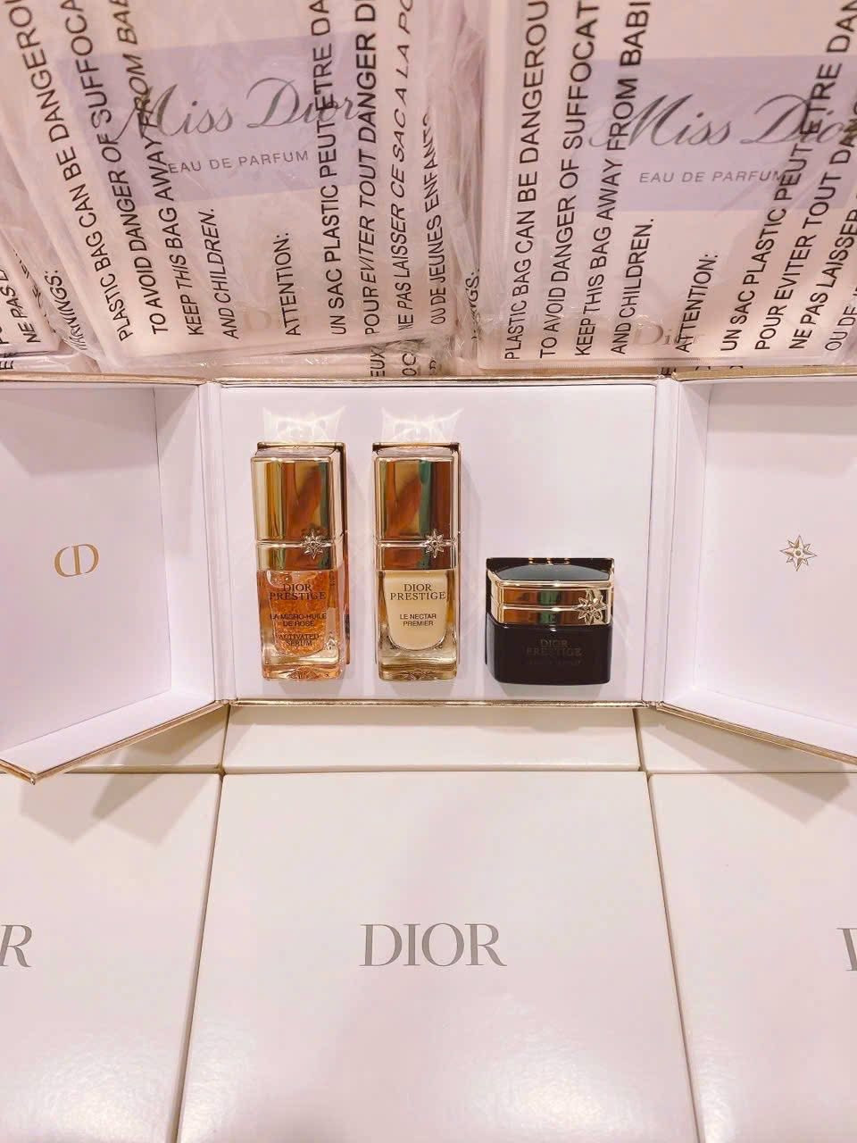 Giftset Dior Prestige — ảnh chính