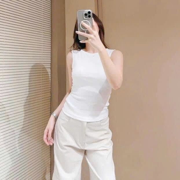 Áo thun cổ thuyền Uniqlo — ảnh chính