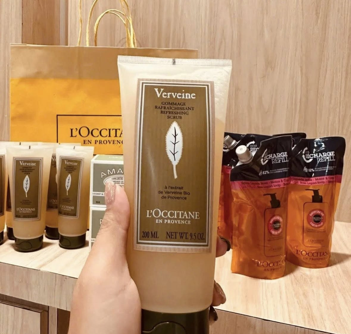 Gel Tắm Tẩy Tế Bào Chết Cỏ Roi Ngựa Hương Chanh Sả Verveine Shower Scrub 200ml — ảnh chính