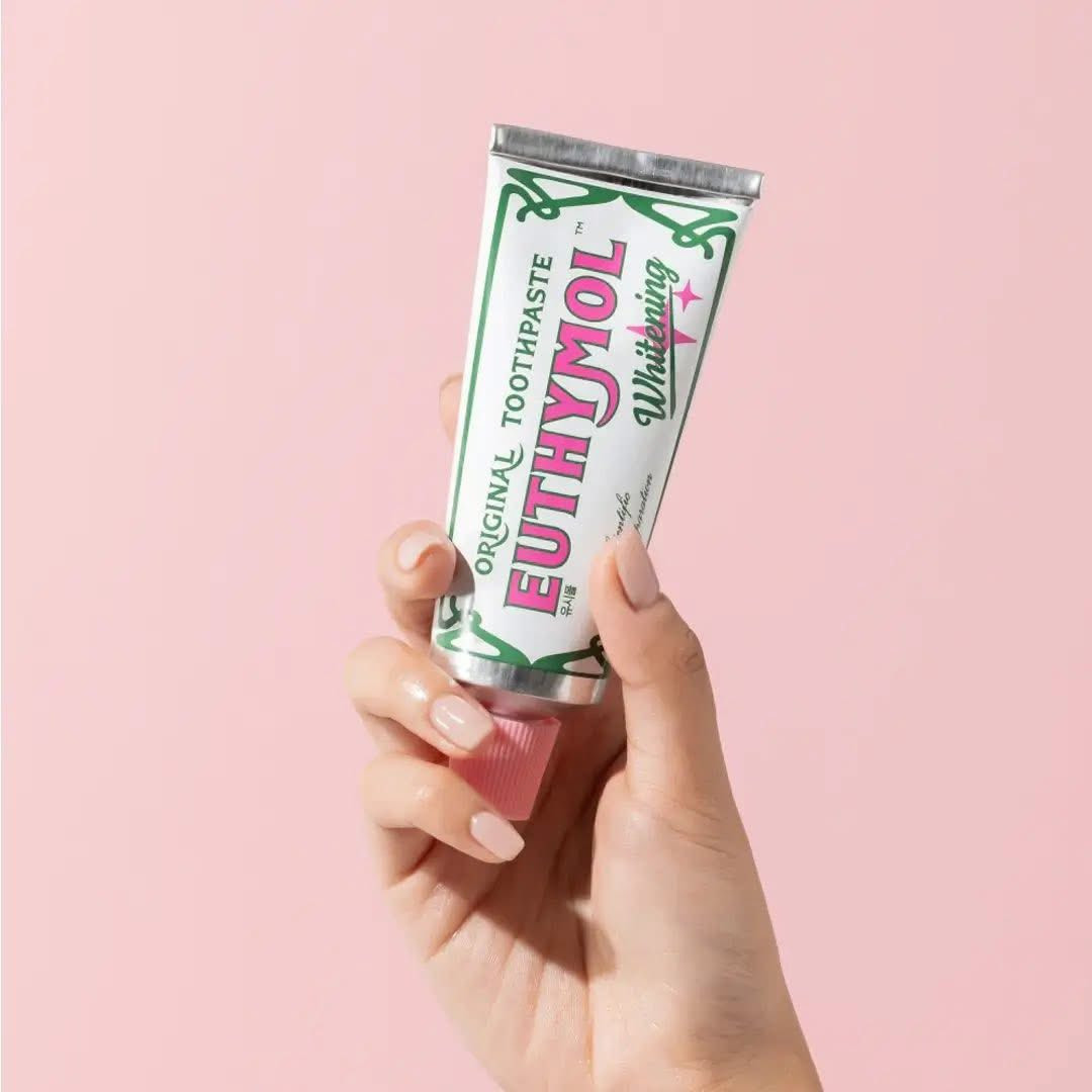 Kem đánh răng trắng sáng Euthymol Original Toothpaste Whitening 106g