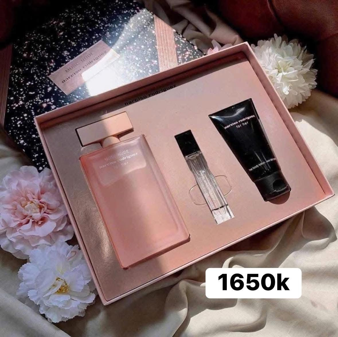 Narciso Rodriguez For Her Musc Nude Eau de Parfum Gift Set