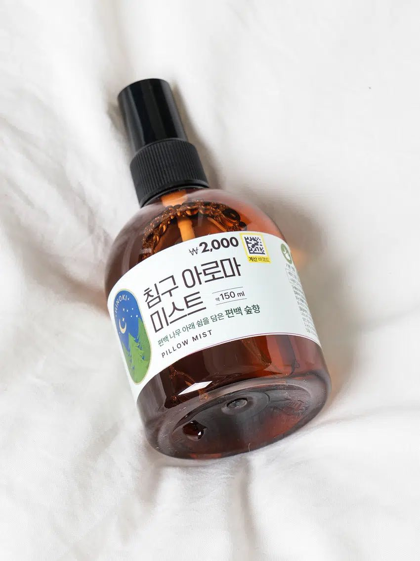 Xịt thơm chăn ga gối Daiso Pillow Mist