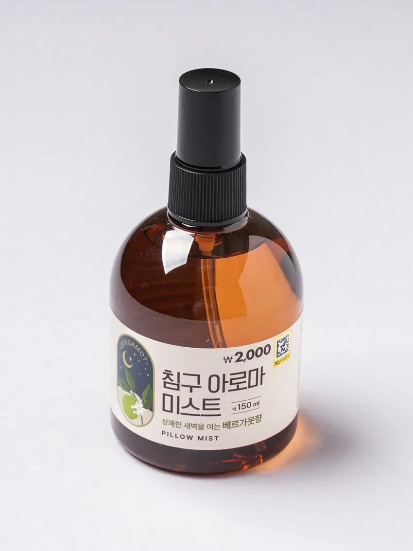 Xịt thơm chăn ga gối Daiso Pillow Mist